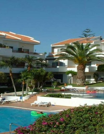 Holiday apartment to rent in Los Cristianos Tenerife 4 pools v2