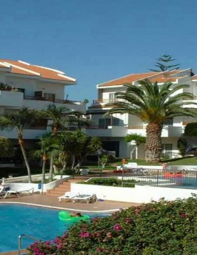 Holiday apartment to rent in Los Cristianos Tenerife terrace v3